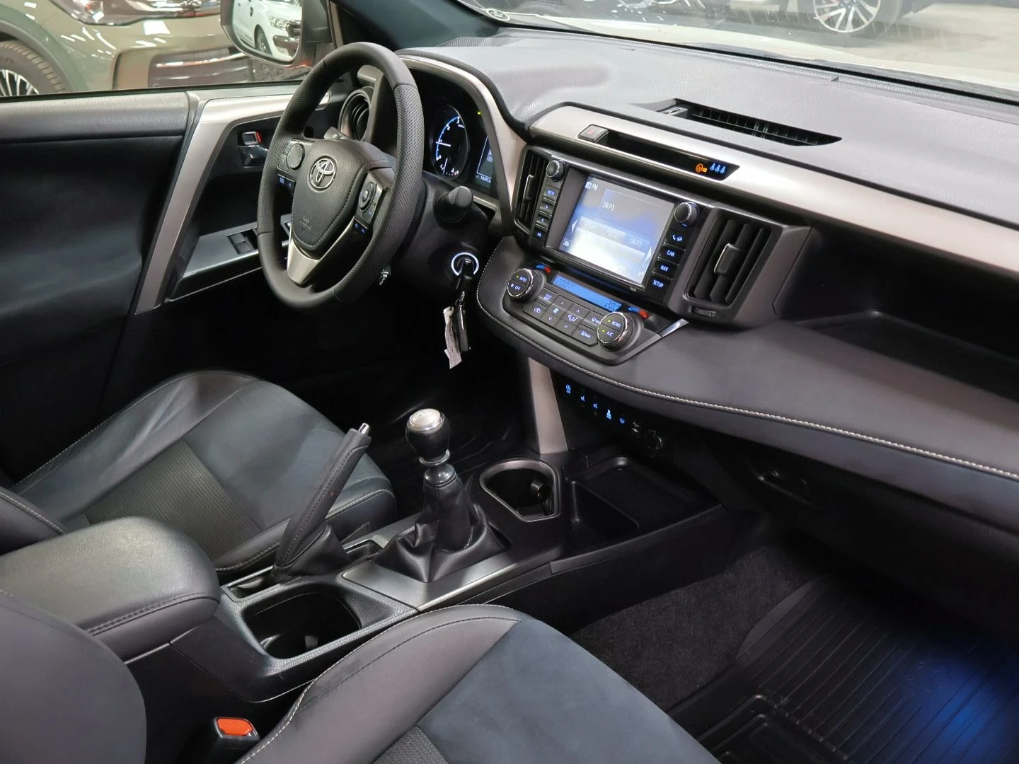 Toyota Rav4 D-4D T4 | FWD | Exclusive , снимка 10 - Автомобили и джипове - 55681124