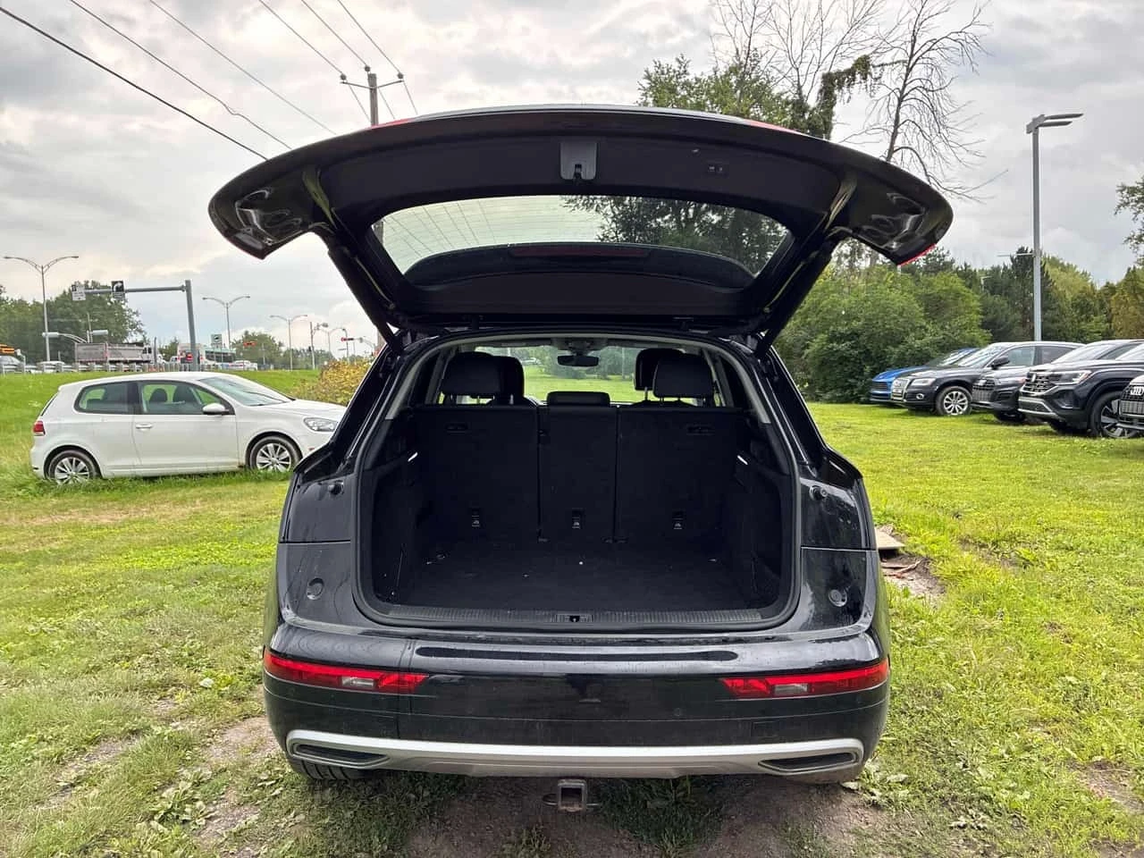 Audi Q5  Komfort / CAMERA / CARFAX / АВТОКРЕДИТ , снимка 14 - Автомобили и джипове - 55735337
