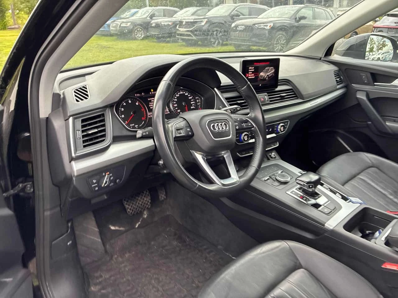 Audi Q5  Komfort / CAMERA / CARFAX / АВТОКРЕДИТ , снимка 5 - Автомобили и джипове - 55735337