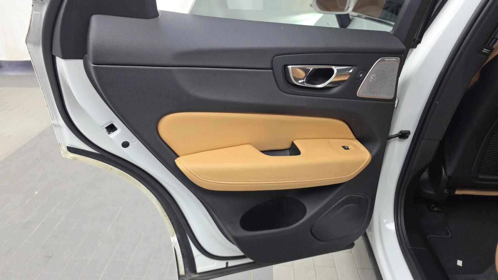 Volvo XC60 T8 INSCRIPTION PLUG IN * FULL MAX | Mobile.bg � ����������� 9
