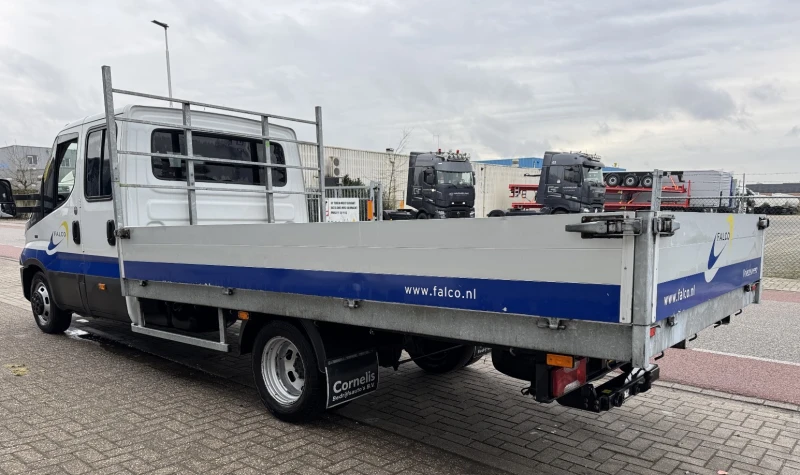 Iveco 35c18 3.0L* 5+ 1 места* 4.10м* КЛИМА* до 3.5т, снимка 5 - Бусове и автобуси - 49030707