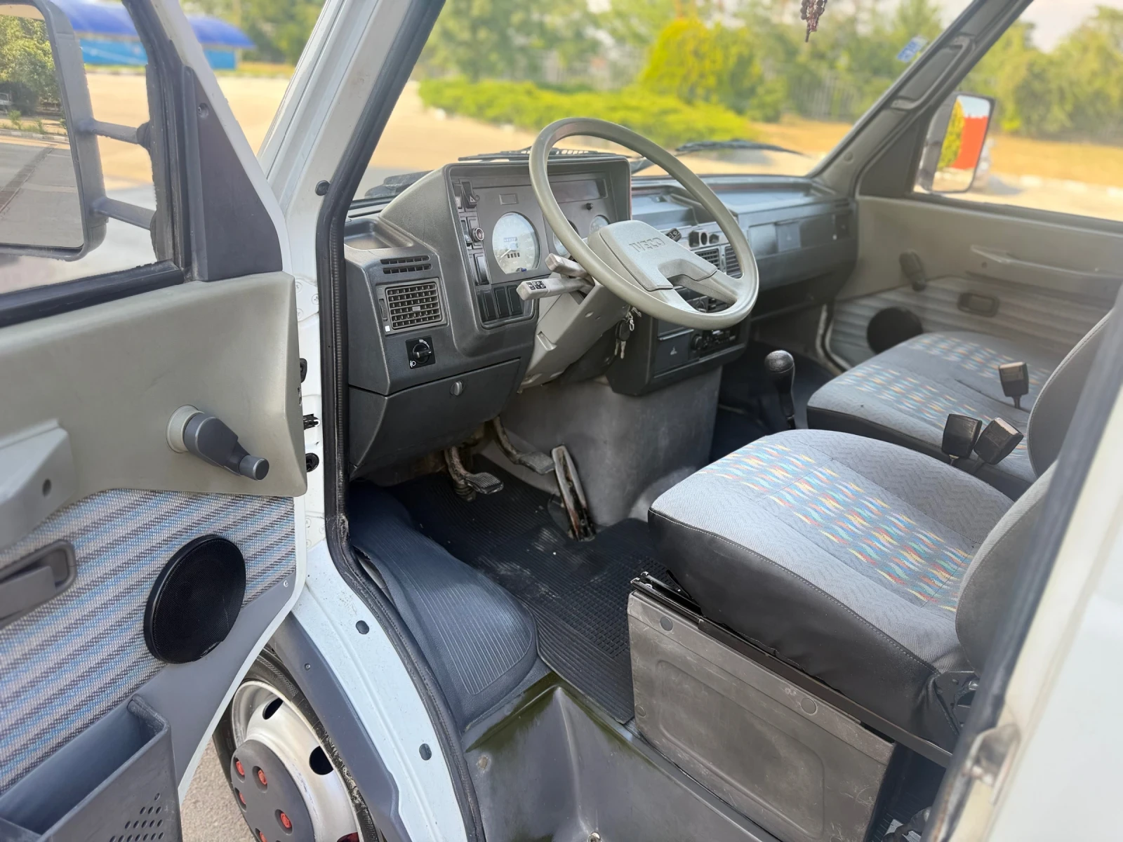 Iveco 35-8 Тристранен самосвал Италия, снимка 8 - Бусове и автобуси - 55365944