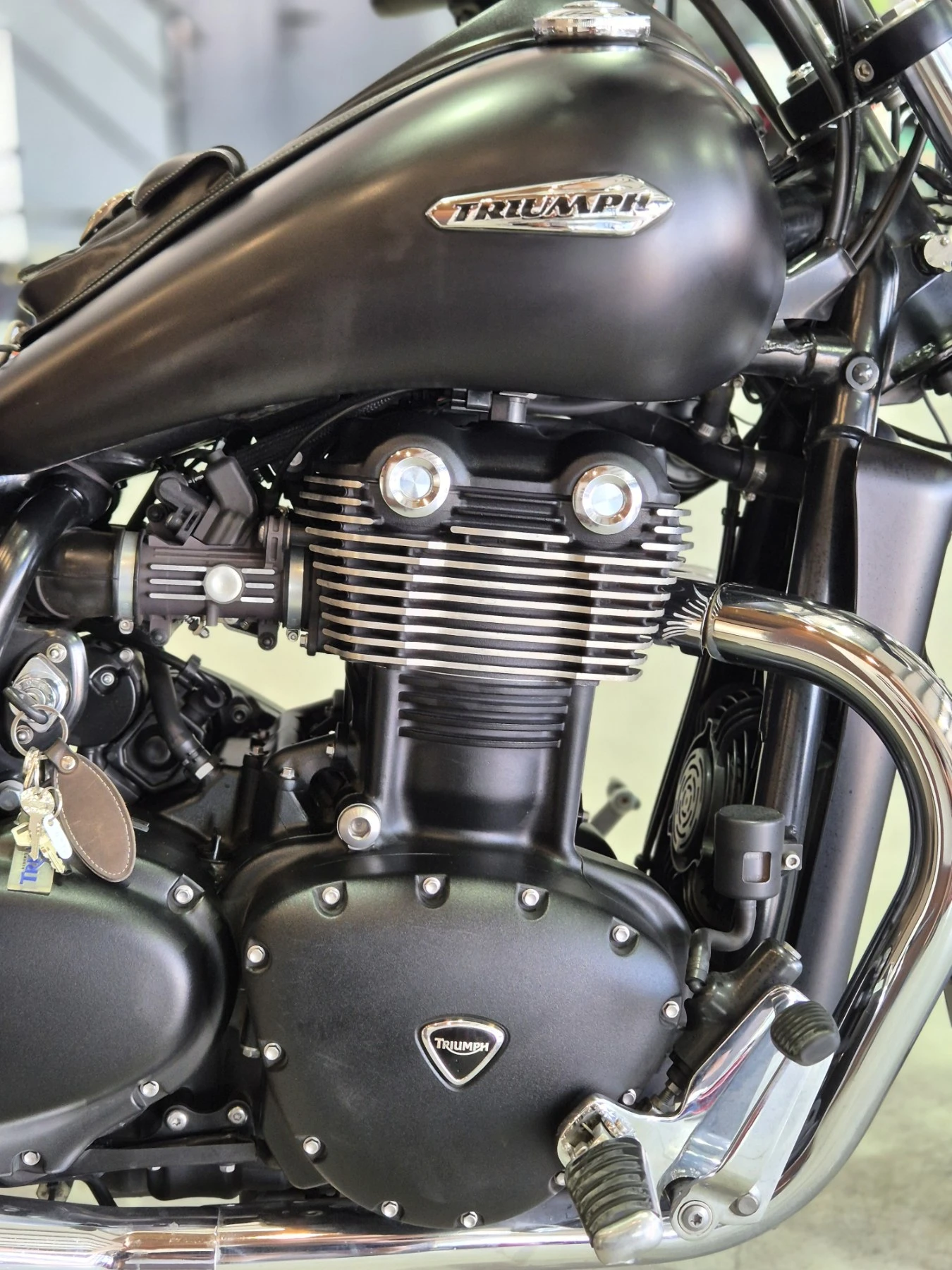 Triumph Thunderbird 1700 Storm ABS Нов внос от ШВЕЙЦАРИЯ!!!, снимка 13 - Мотоциклети и мототехника - 54823109