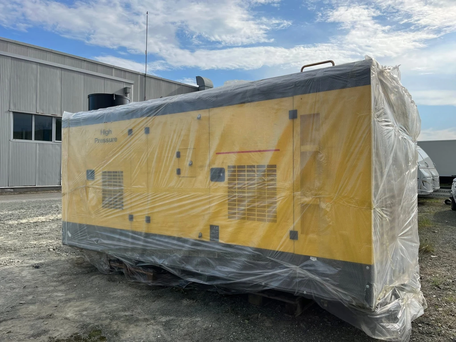 Компресори Друга 220к.с. 18куб/17бара Дизелов компресор , снимка 2 - Индустриална техника - 54030866