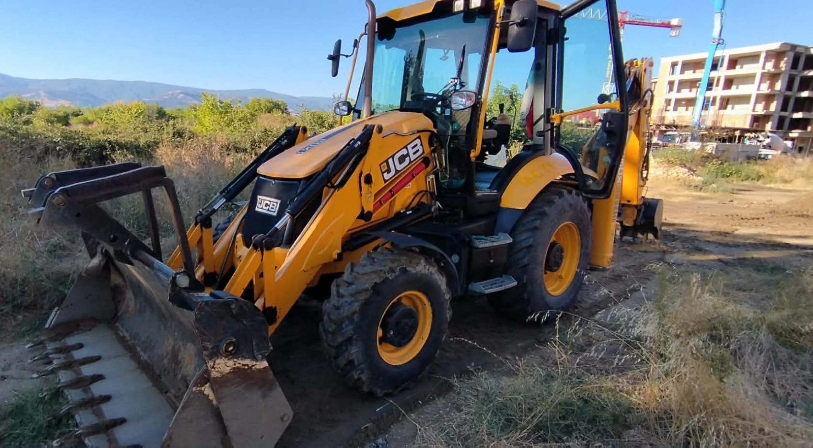 Багер JCB 3CX