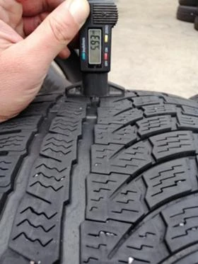 Гуми Зимни 225/45R19, снимка 8