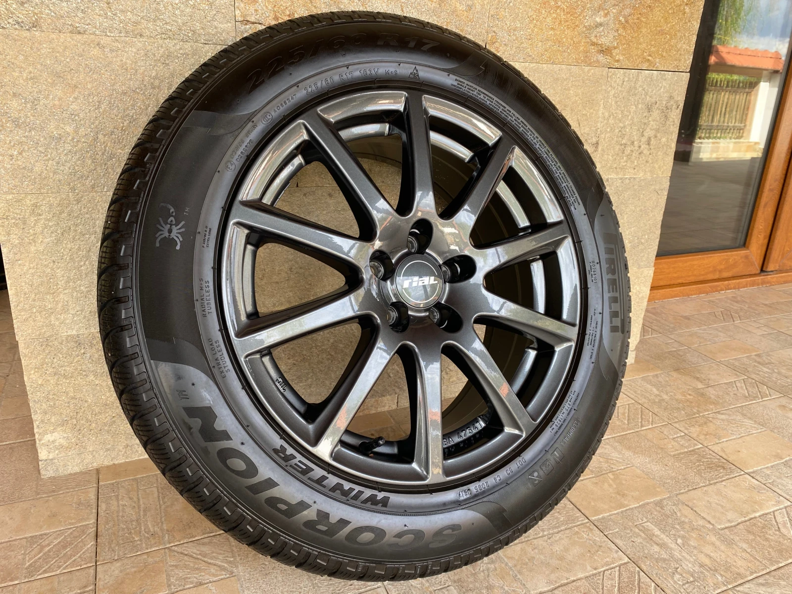 Гуми с джанти Pirelli 225/60R17, снимка 5 - Гуми и джанти - 56197572