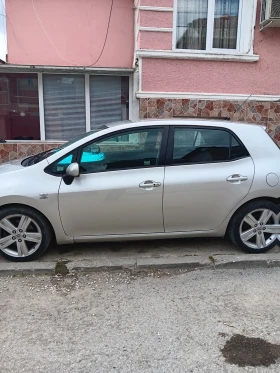 Toyota Auris, снимка 1