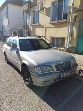 Mercedes-Benz C 220, снимка 1