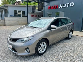 ������ Toyota Auris