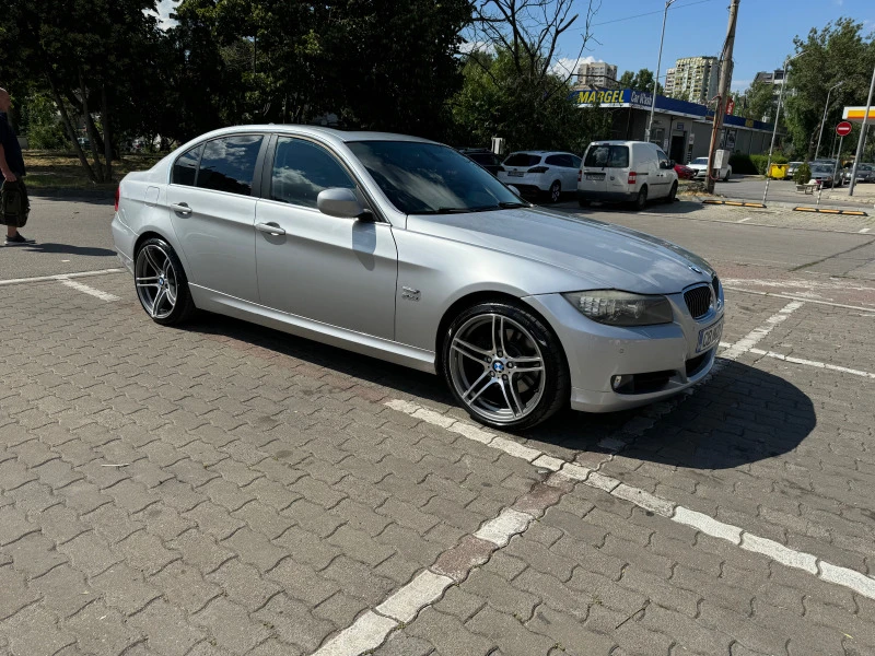 BMW 330 i xdrive, снимка 1 - Автомобили и джипове - 46497637