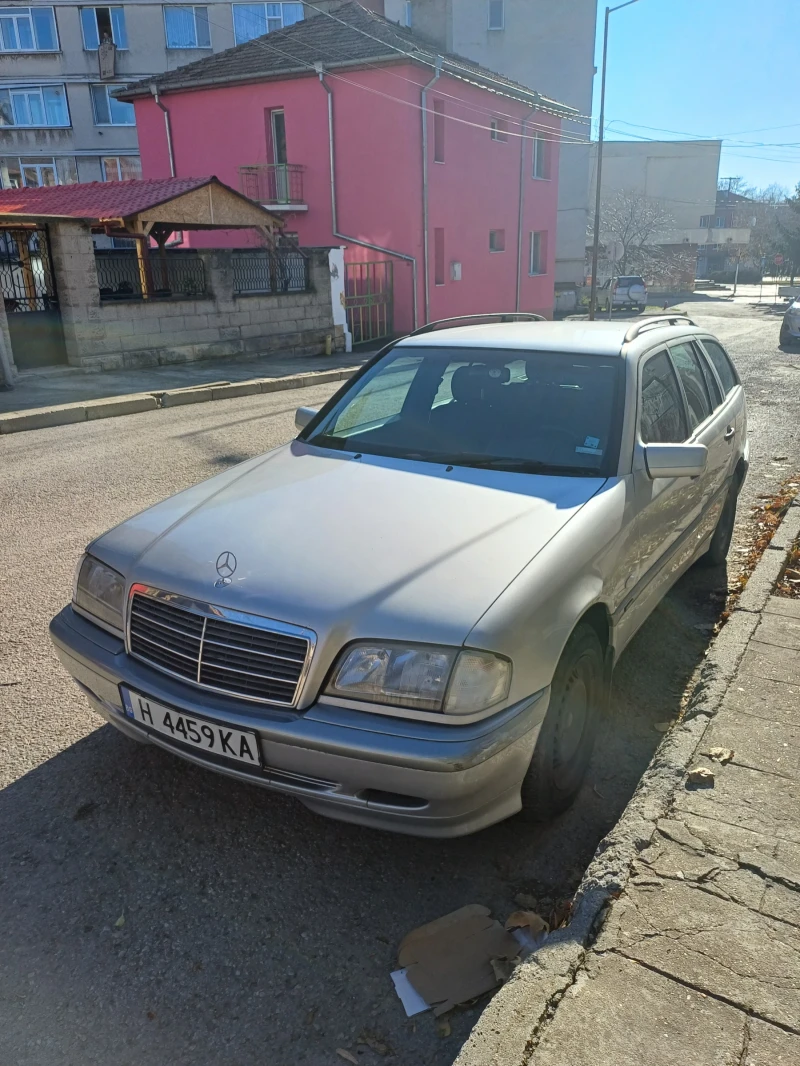 Mercedes-Benz C 220, снимка 2 - Автомобили и джипове - 48087164