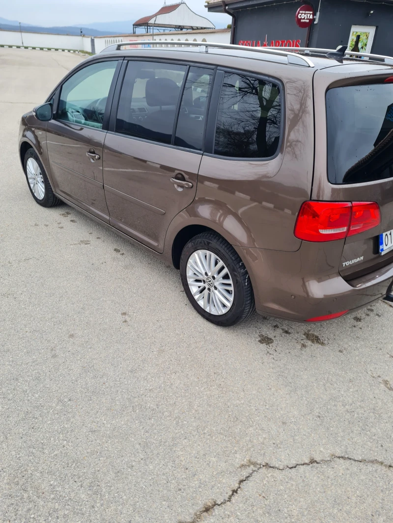 VW Touran 1.2 TSI  105к.с. 2014г. 7местен , снимка 4 - Автомобили и джипове - 49143819