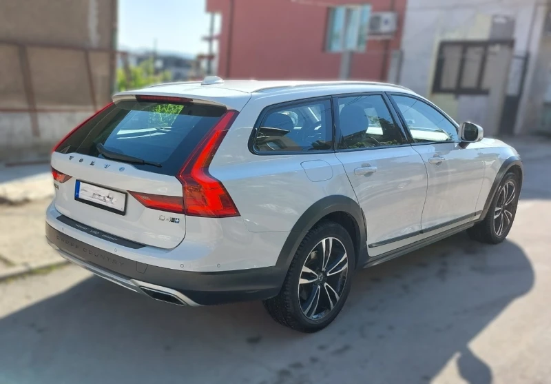 Volvo V90 Cross Country D4, снимка 5 - Автомобили и джипове - 49187883