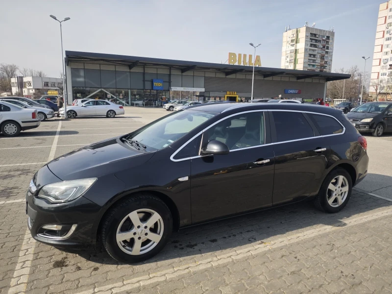 Opel Astra J Sport tourer Cosmo, снимка 2 - Автомобили и джипове - 49234547