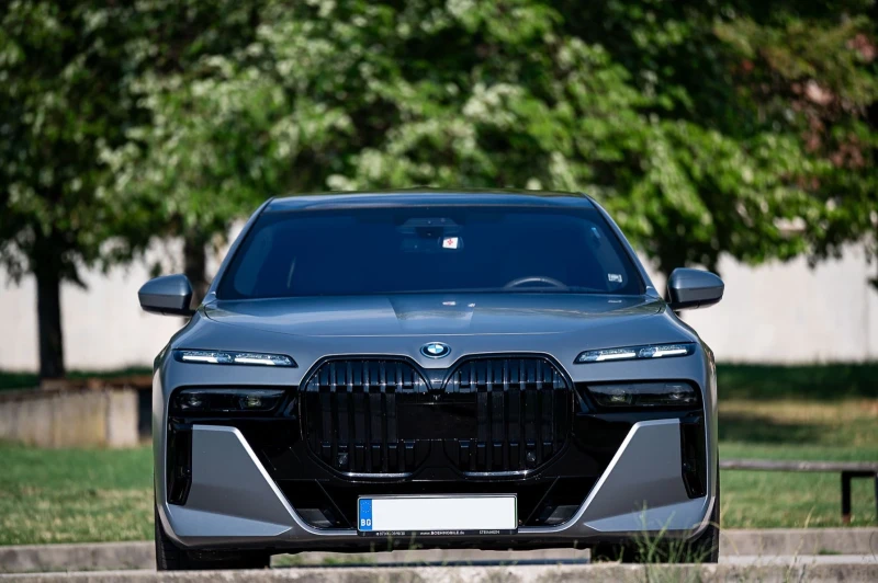 BMW i7, снимка 2 - Автомобили и джипове - 51375338