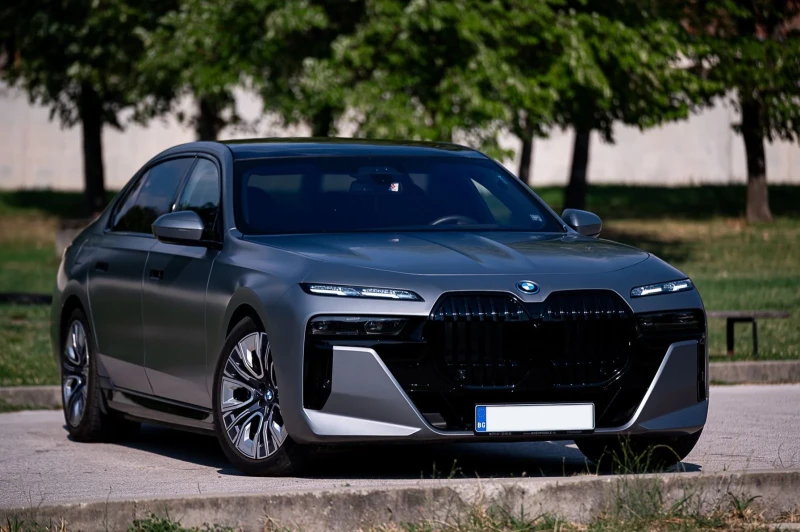 BMW i7, снимка 3 - Автомобили и джипове - 51375338