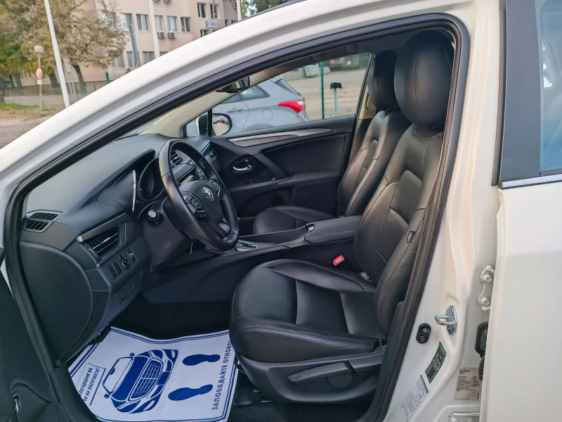 Toyota Avensis 1.8i-147 кс-ШВЕЙЦАРИЯ-АВТОМАТ-NAVI, снимка 10 - Автомобили и джипове - 52149009