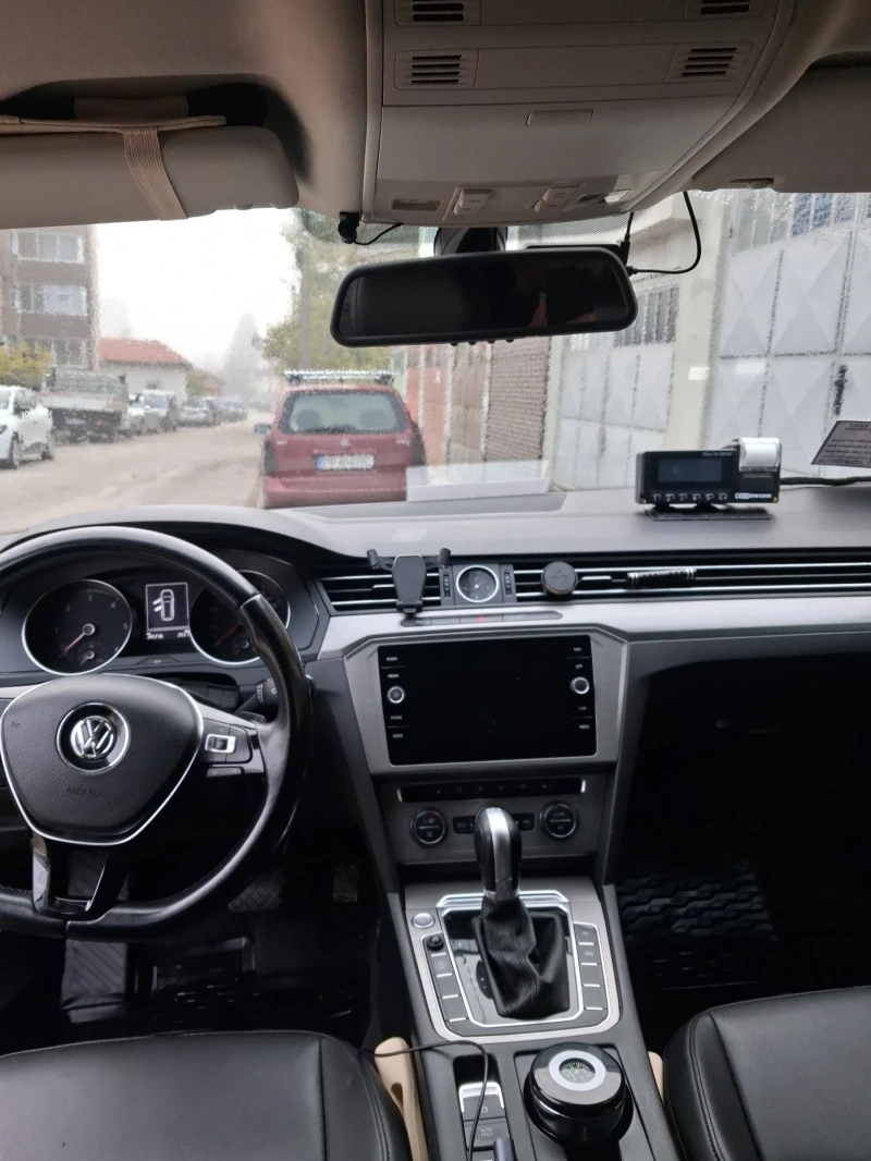 VW Passat Passat B8 Действащо оборудвано Такси, снимка 5 - Автомобили и джипове - 52400039