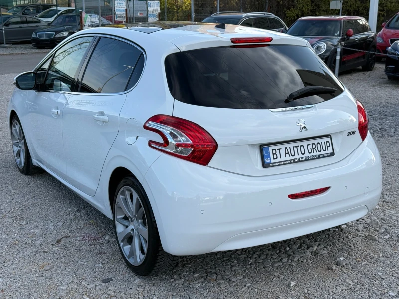 Peugeot 208 1.6HDI КОЖА/ПАНОРАМА/НАВИГАЦИЯ, снимка 4 - Автомобили и джипове - 52409492