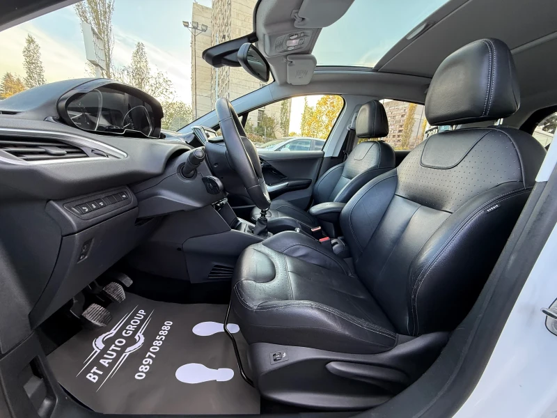 Peugeot 208 1.6HDI КОЖА/ПАНОРАМА/НАВИГАЦИЯ, снимка 10 - Автомобили и джипове - 52409492