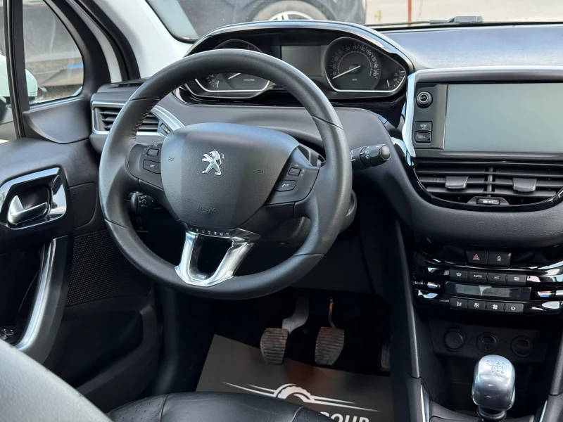 Peugeot 208 1.6HDI КОЖА/ПАНОРАМА/НАВИГАЦИЯ, снимка 12 - Автомобили и джипове - 52409492