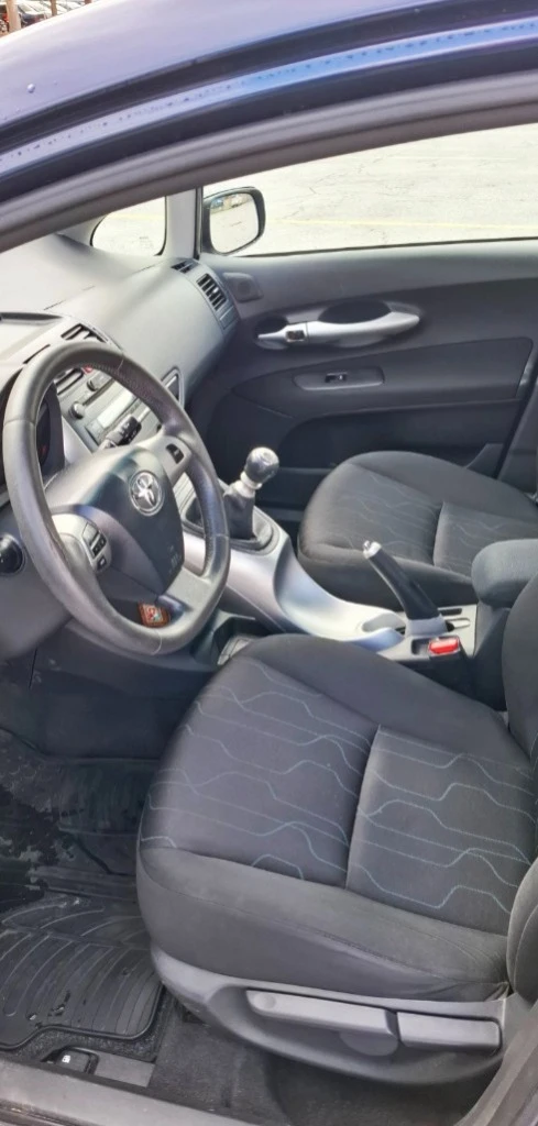 Toyota Auris  - изображение 5