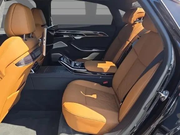 Audi A8 60 TFSIe Quattro = S-line = Black Optics Гаранция, снимка 12 - Автомобили и джипове - 55000925