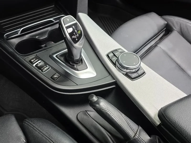 BMW 330 I M Sports* �������* ���������* HEAD UP* �����*  | Mobile.bg � ����������� 9