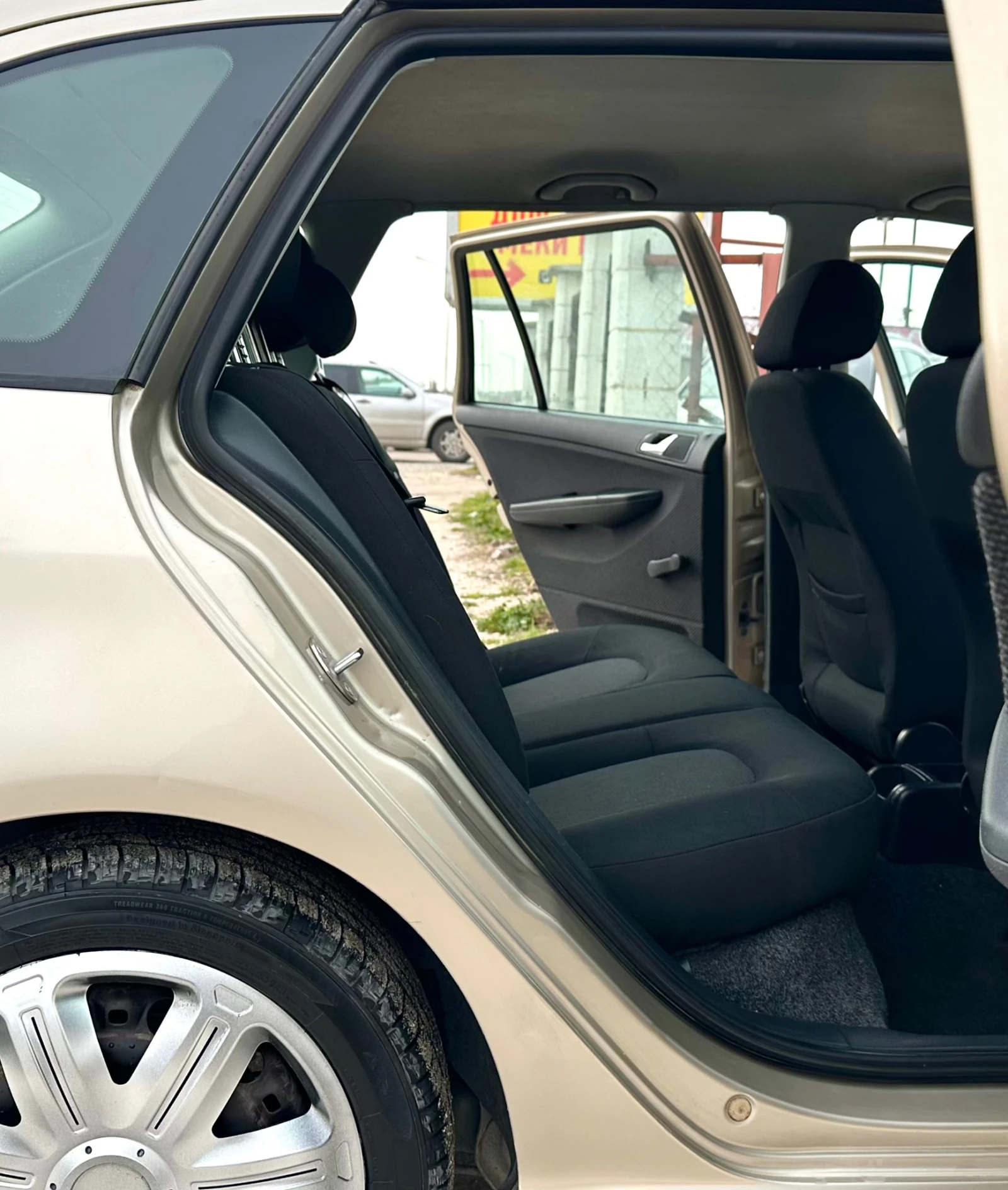 Skoda Fabia 1.4D 75HP | Mobile.bg — изображение 12