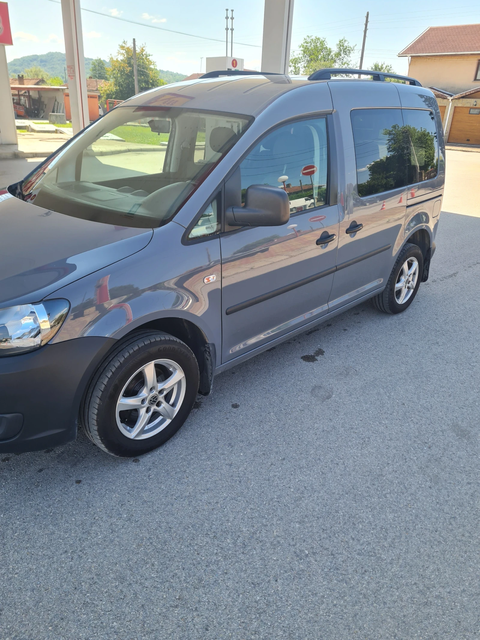 VW Caddy 1.2куб.87к.с.2012г.  - изображение 4