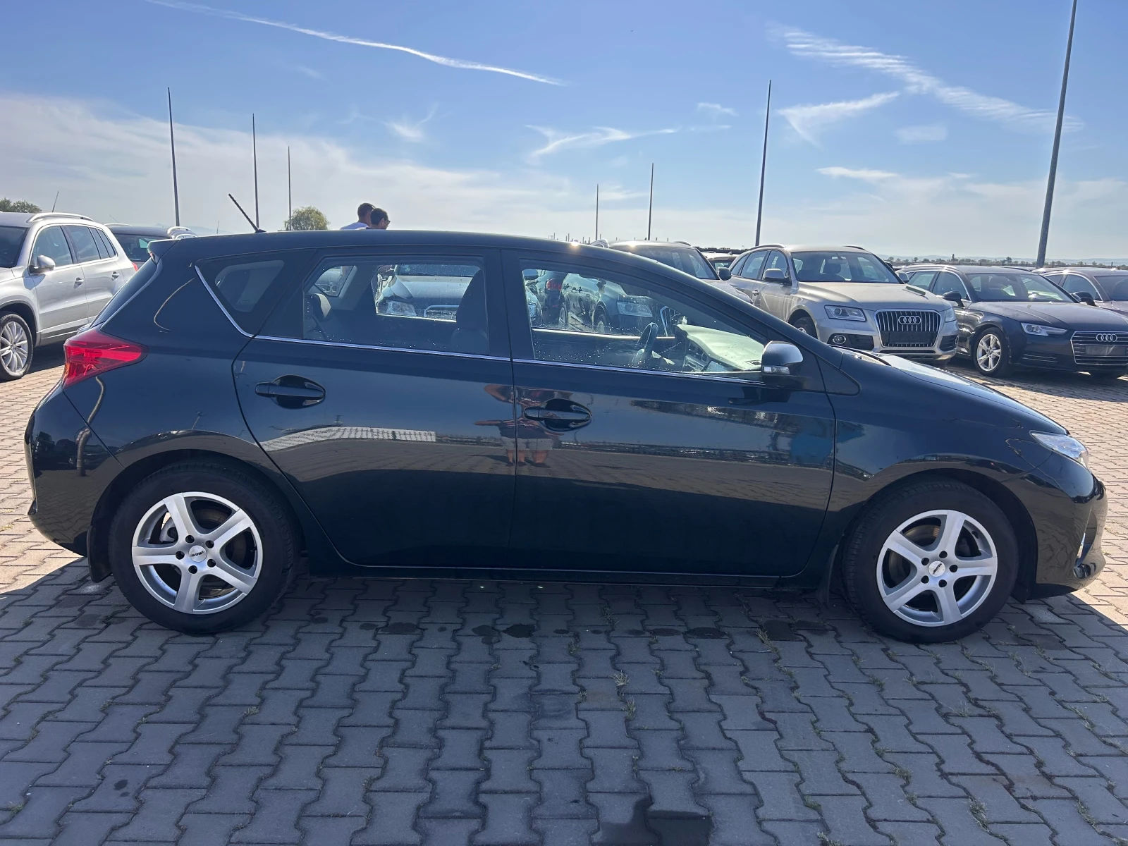 Toyota Auris 1.4D-4D NAVI/KAMERA EURO 5 - изображение 5