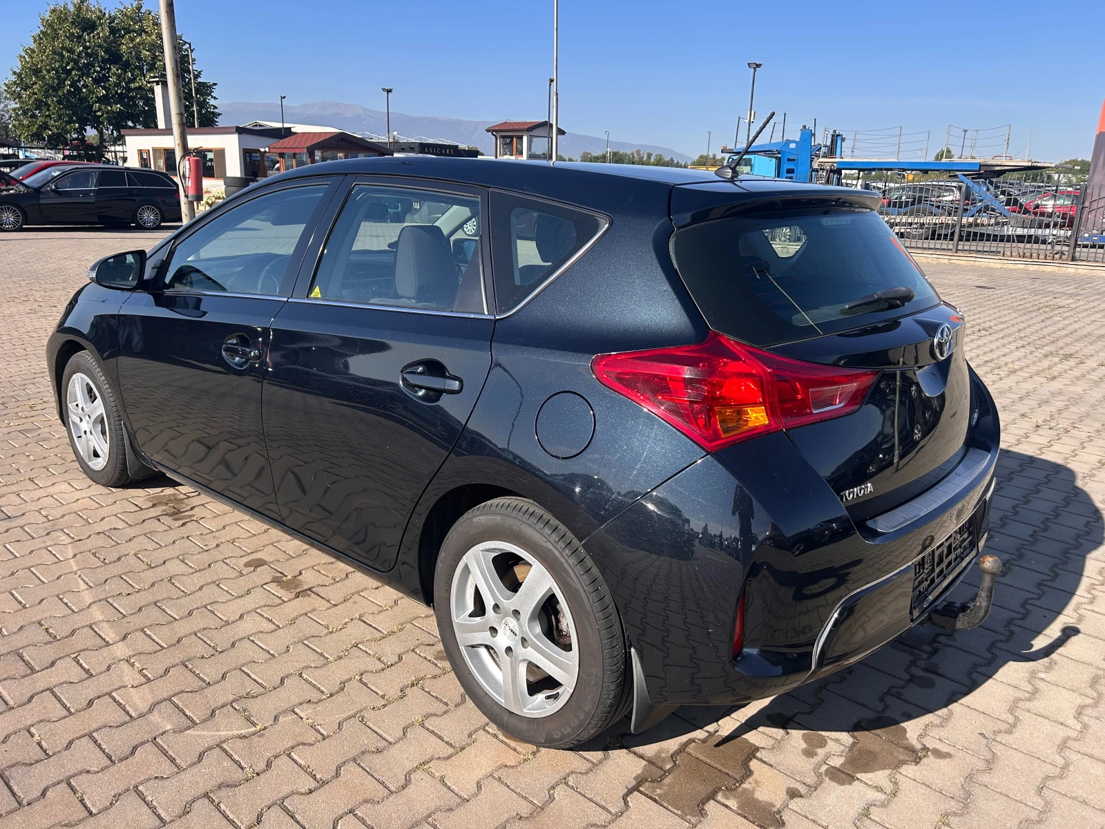 Toyota Auris 1.4D-4D NAVI/KAMERA EURO 5 - изображение 8