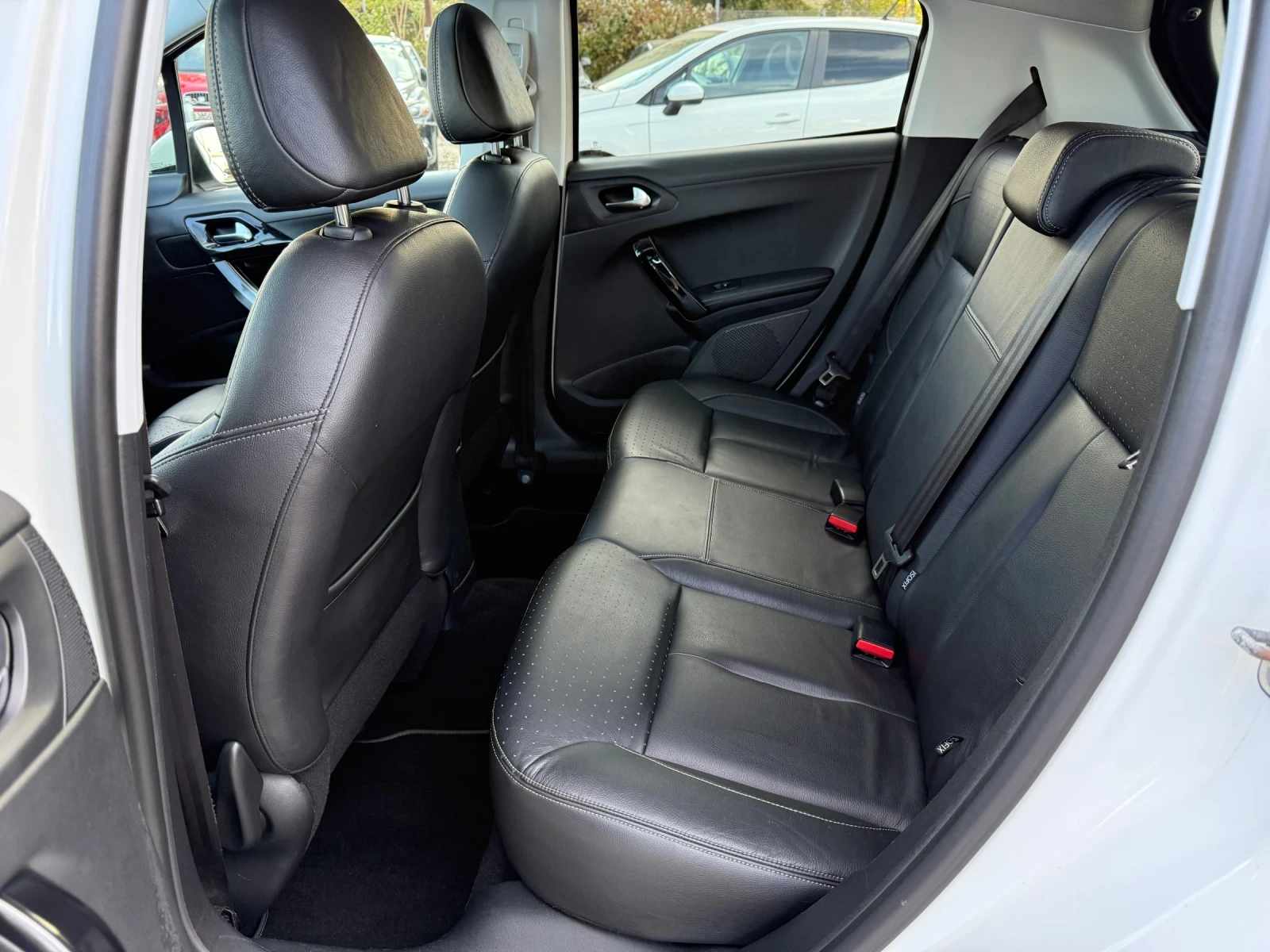 Peugeot 208 1.6HDI // | Mobile.bg   8