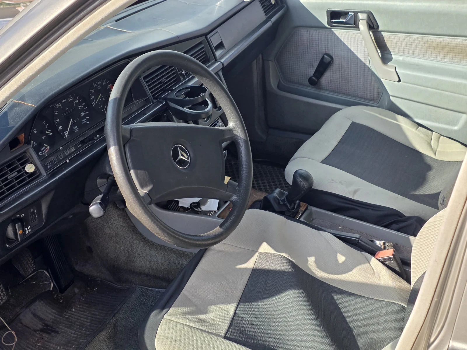 Mercedes-Benz 190 2.0 ГАЗ - изображение 7