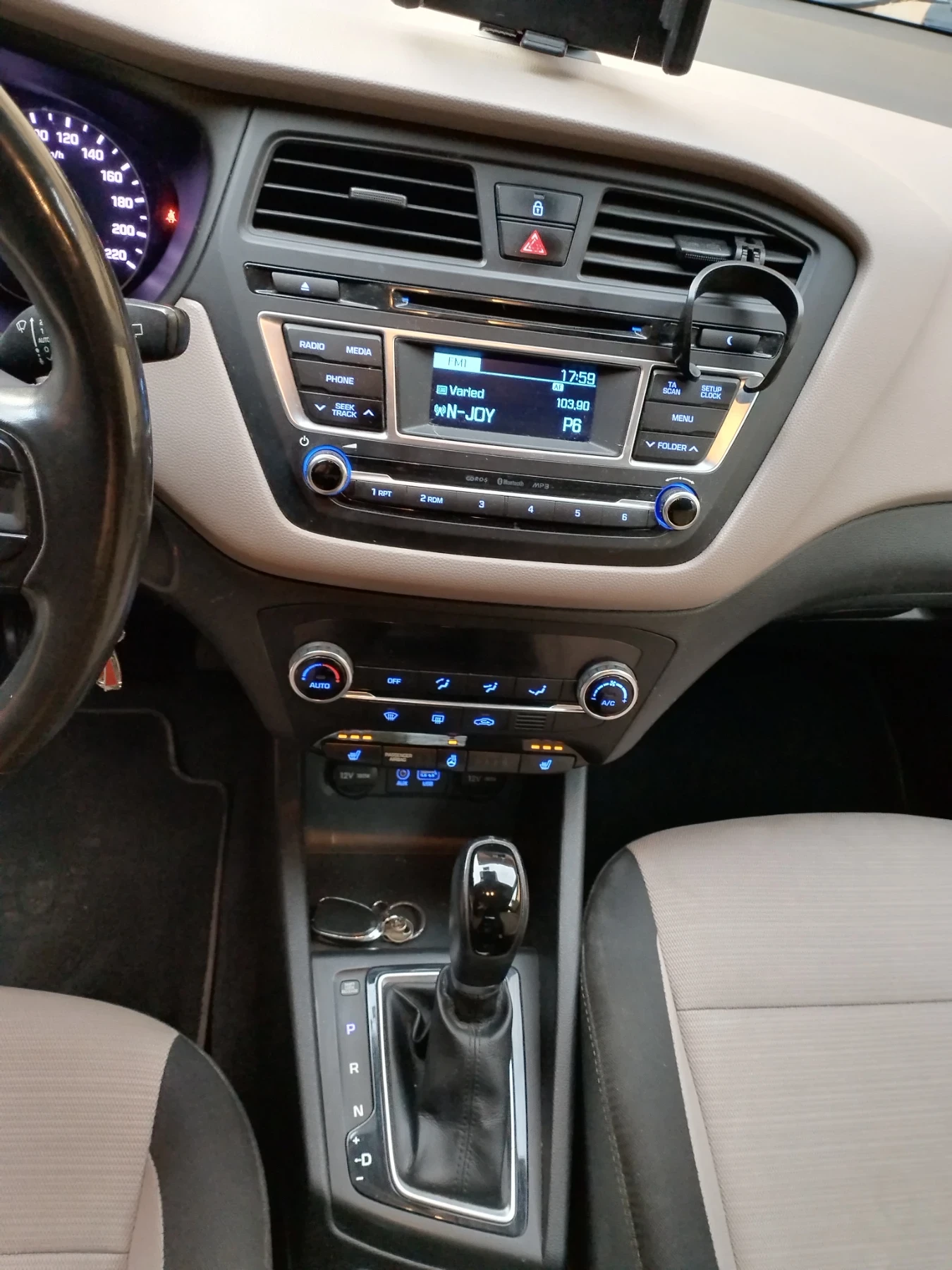 Hyundai I20 ������ | Mobile.bg � ����������� 10