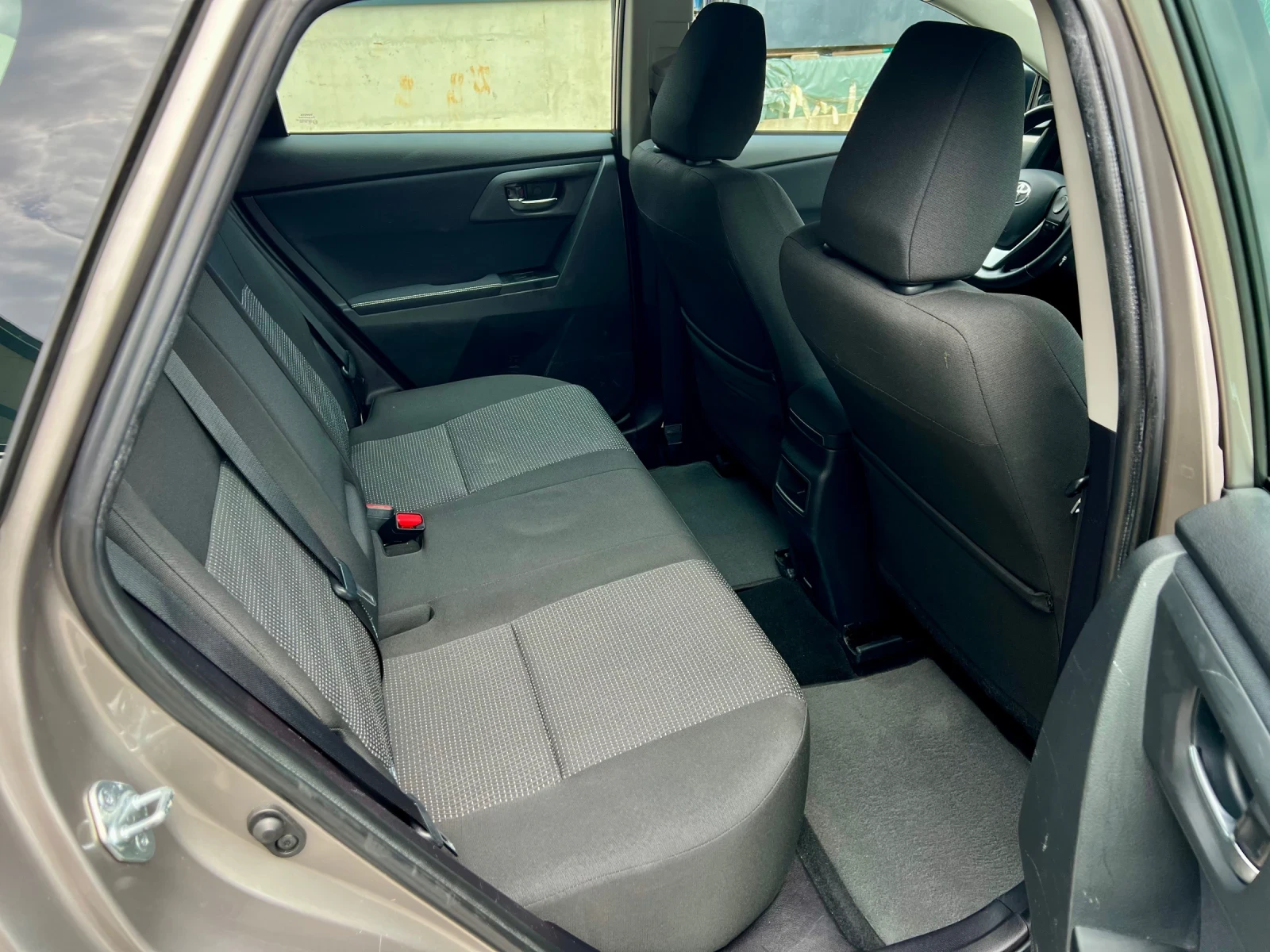 Toyota Auris 1.6i ��������� | Mobile.bg � ����������� 7