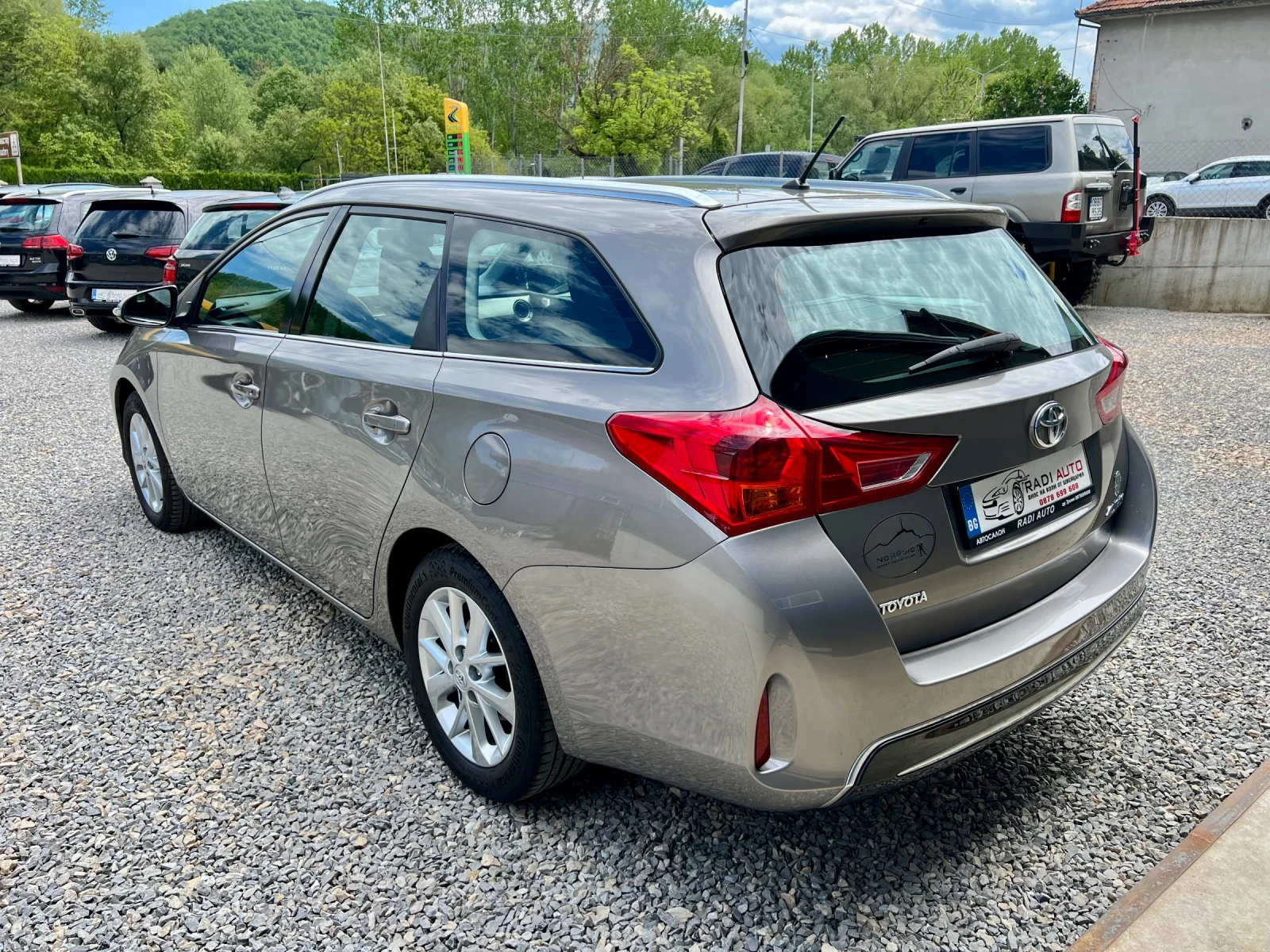 Toyota Auris 1.6i ��������� | Mobile.bg � ����������� 4