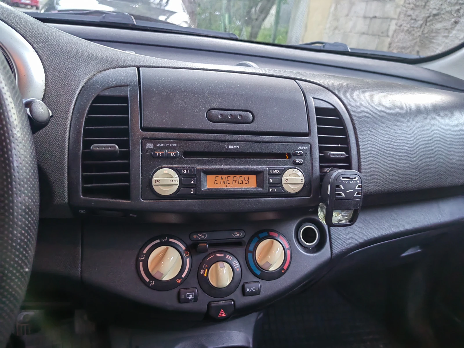 Nissan Micra хечбек, снимка 8 - Автомобили и джипове - 54646488