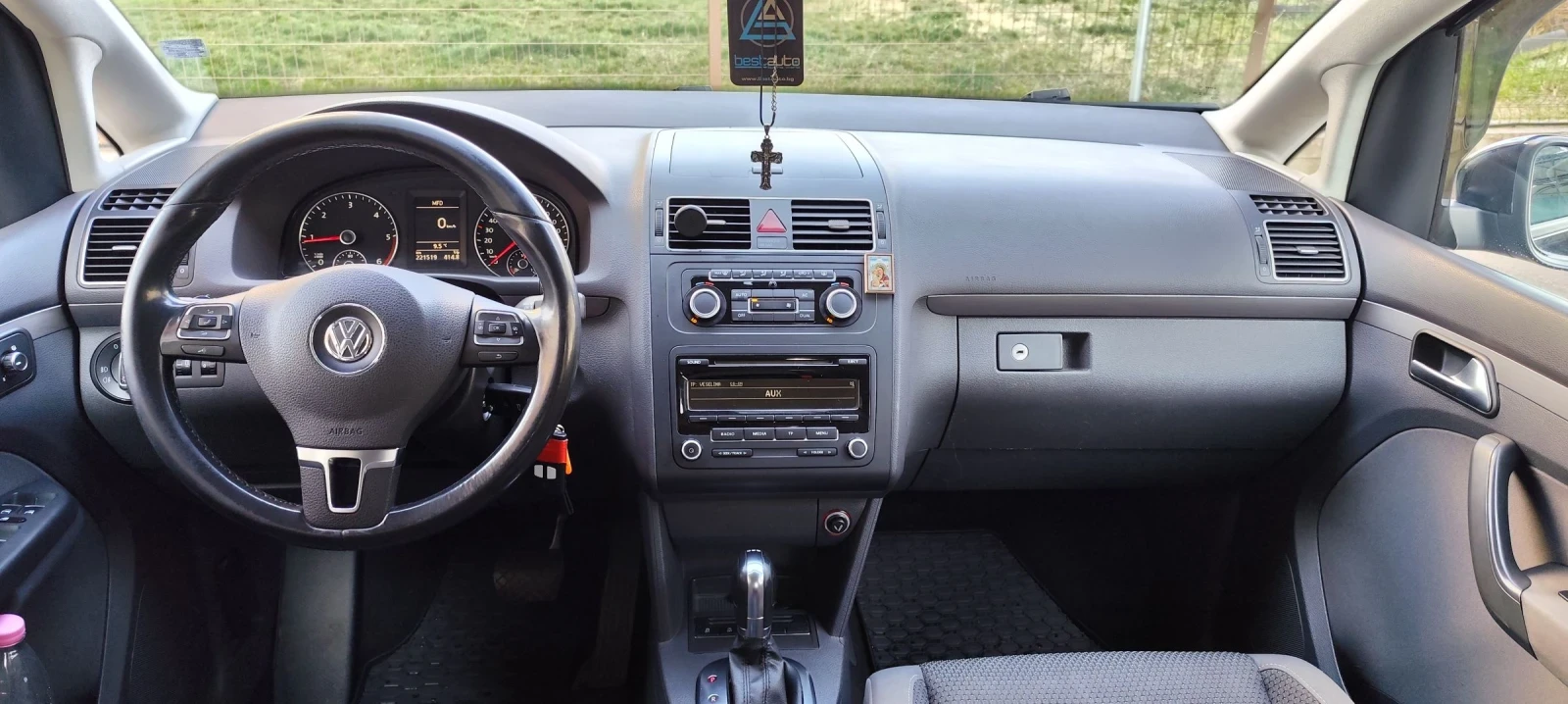 VW Touran, снимка 7 - Автомобили и джипове - 54774876