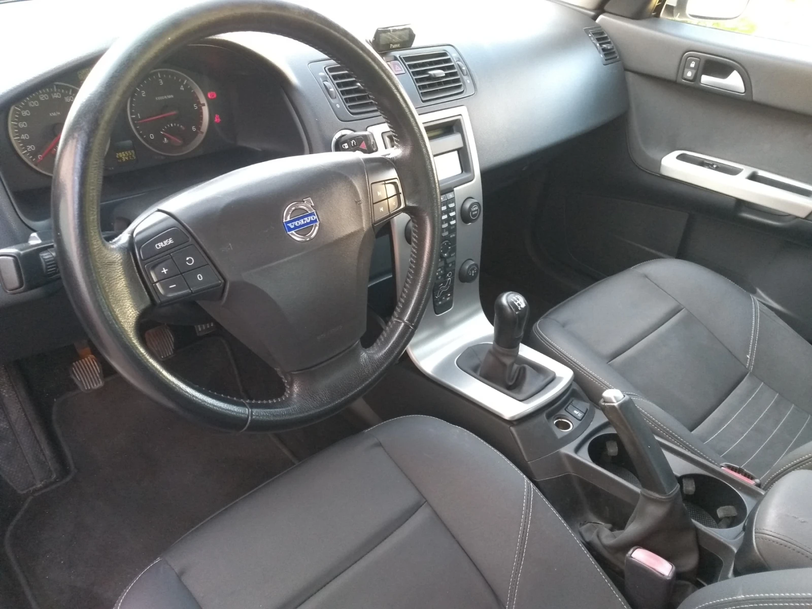 Volvo S40 1.6 HDI, снимка 8 - Автомобили и джипове - 55244619