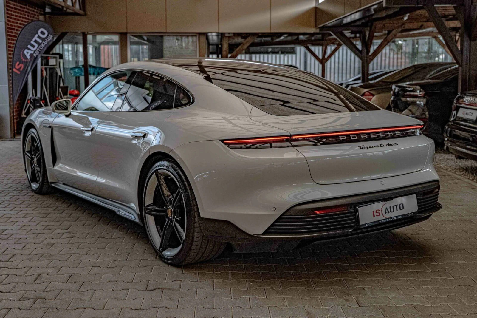 Porsche Taycan Turbo S/PDCC Sport/PDLS+ /PCCB/Chrono/Carbon/Burm., снимка 5 - Автомобили и джипове - 55285191