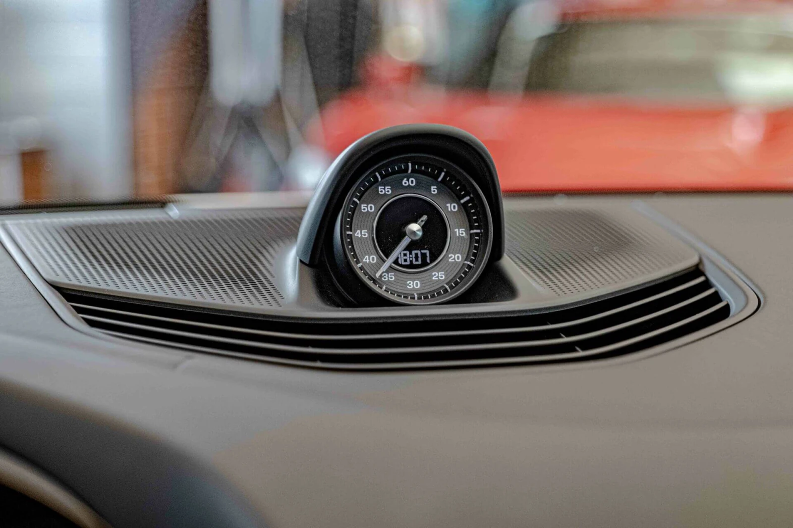Porsche Taycan Turbo S/PDCC Sport/PDLS+ /PCCB/Chrono/Carbon/Burm., снимка 14 - Автомобили и джипове - 55285191