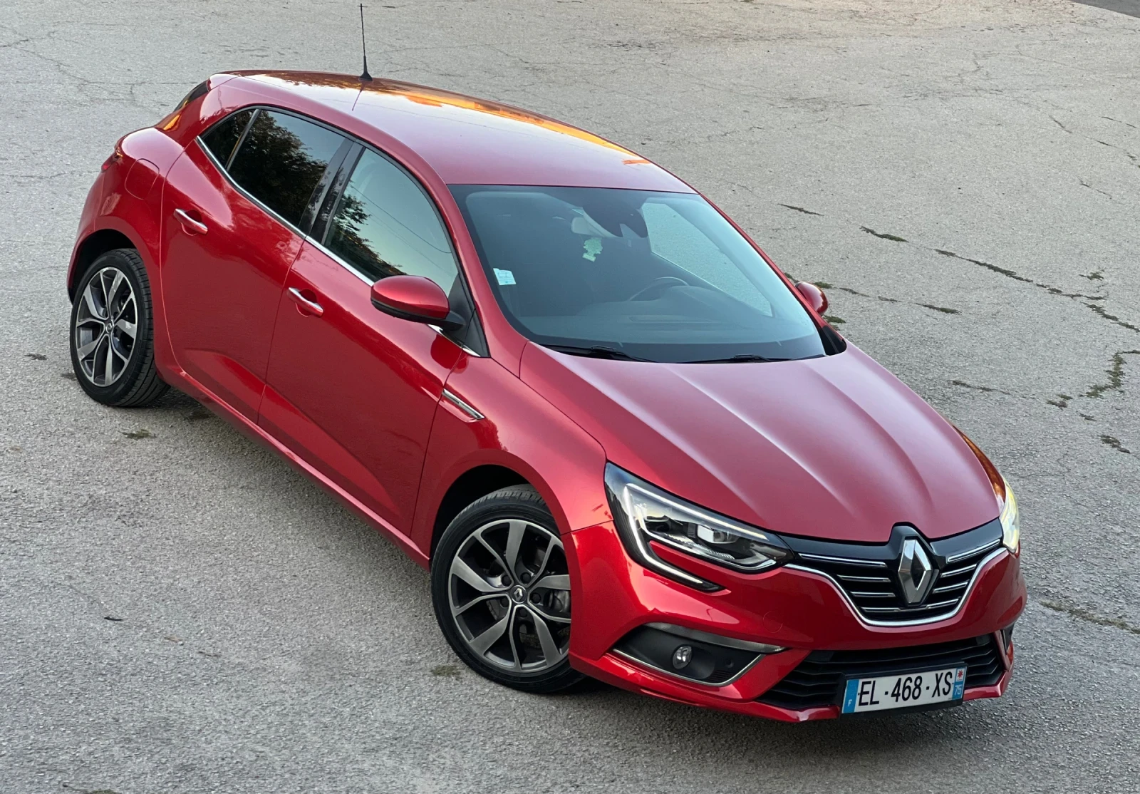 Renault Megane AVTOMAT LED NAVI KEYLESS , снимка 2 - Автомобили и джипове - 56204846