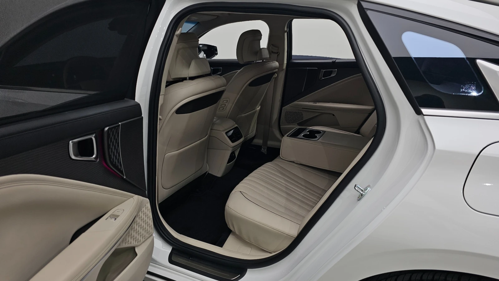 Kia K8 2.5 SIGNATURE * КРАЙНА ЦЕНА* FULL MAX, снимка 15 - Автомобили и джипове - 56091622