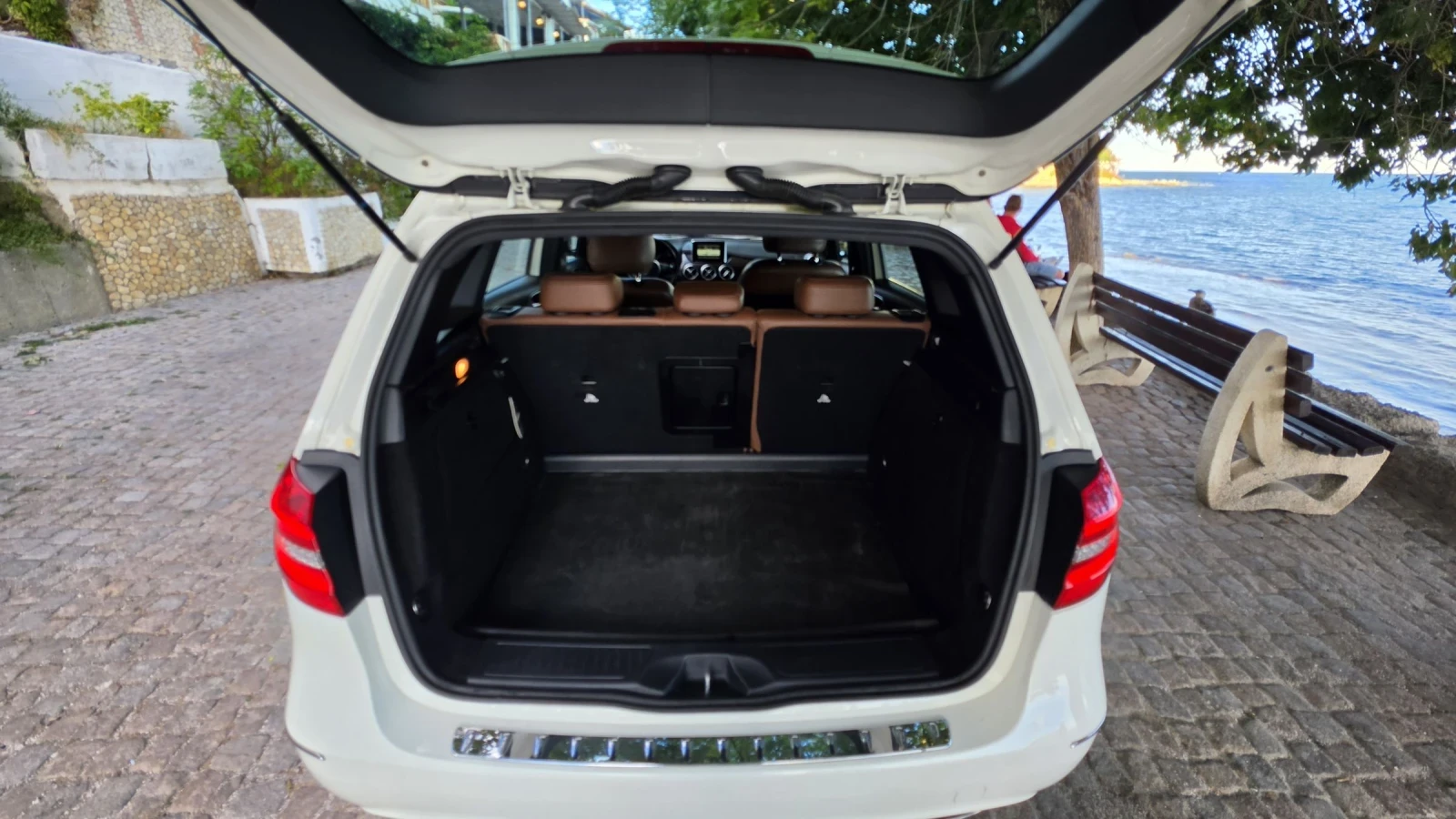 Mercedes-Benz B 180 1.8 cdti premium!, снимка 12 - Автомобили и джипове - 56219163