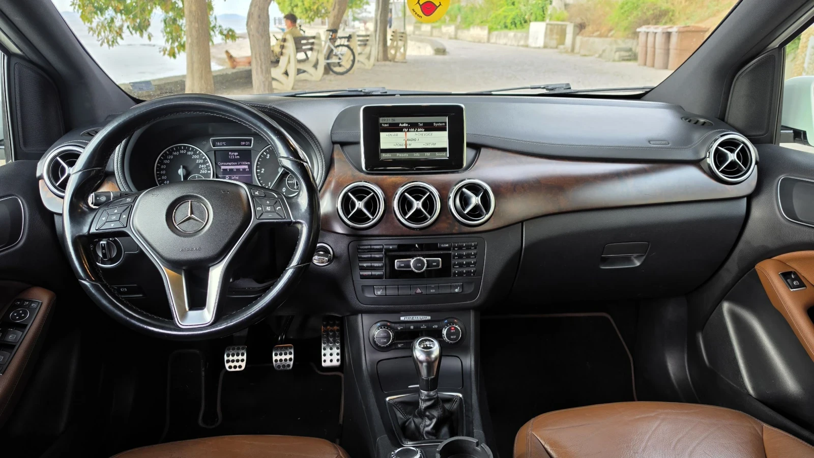 Mercedes-Benz B 180 1.8 cdti premium!, снимка 15 - Автомобили и джипове - 56219163
