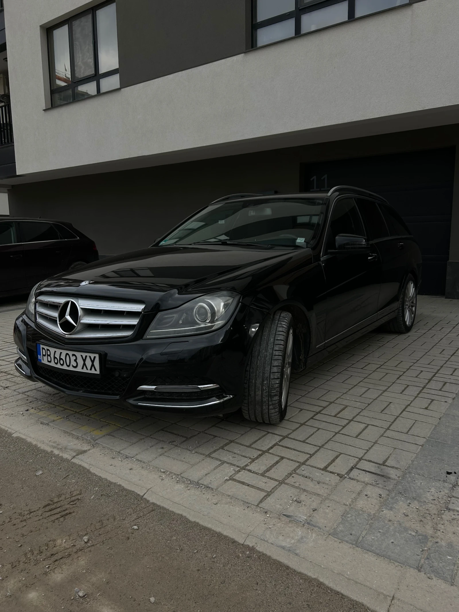 Mercedes-Benz C 250, снимка 3 - Автомобили и джипове - 56645944