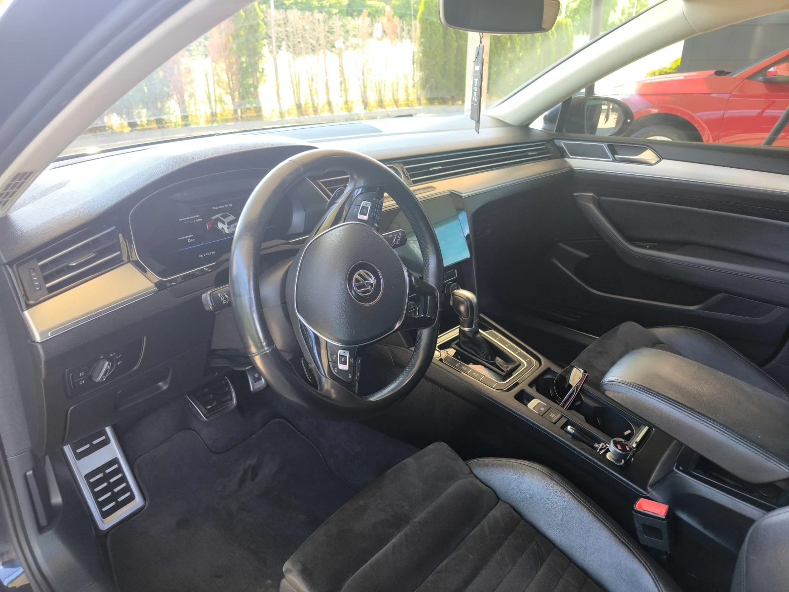 VW Passat 2.0 TDI Highline, снимка 8 - Автомобили и джипове - 56727278