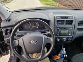Kia Sportage 2.0 i, снимка 7